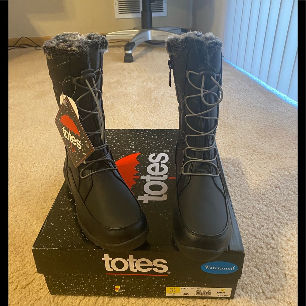Brand new Tote boots
